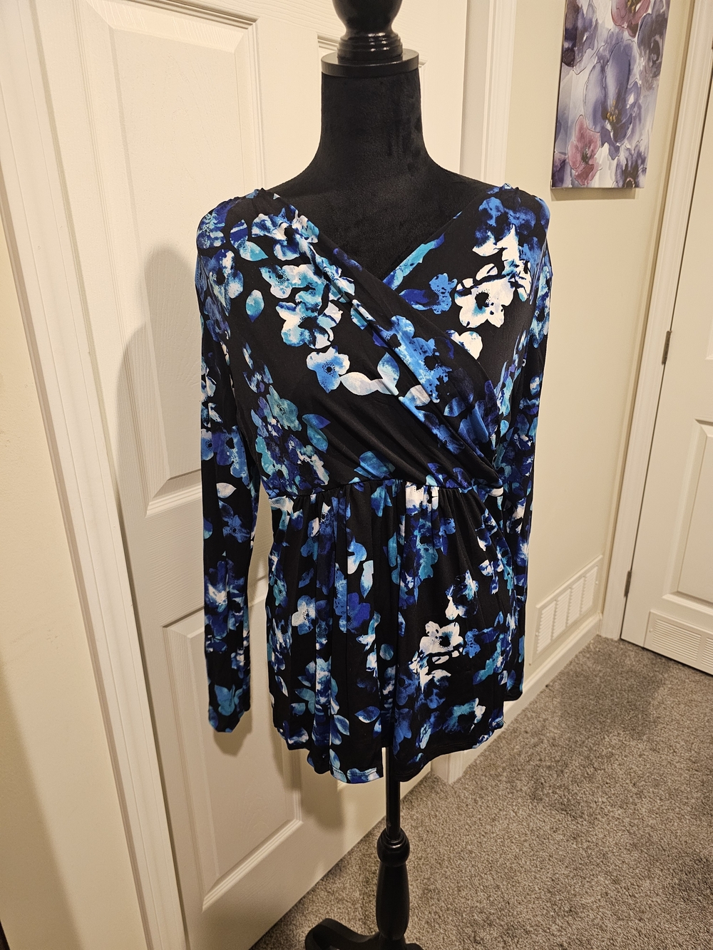 Daisy Fuentes Black Floral Wrap-Front Long Sleeve Top